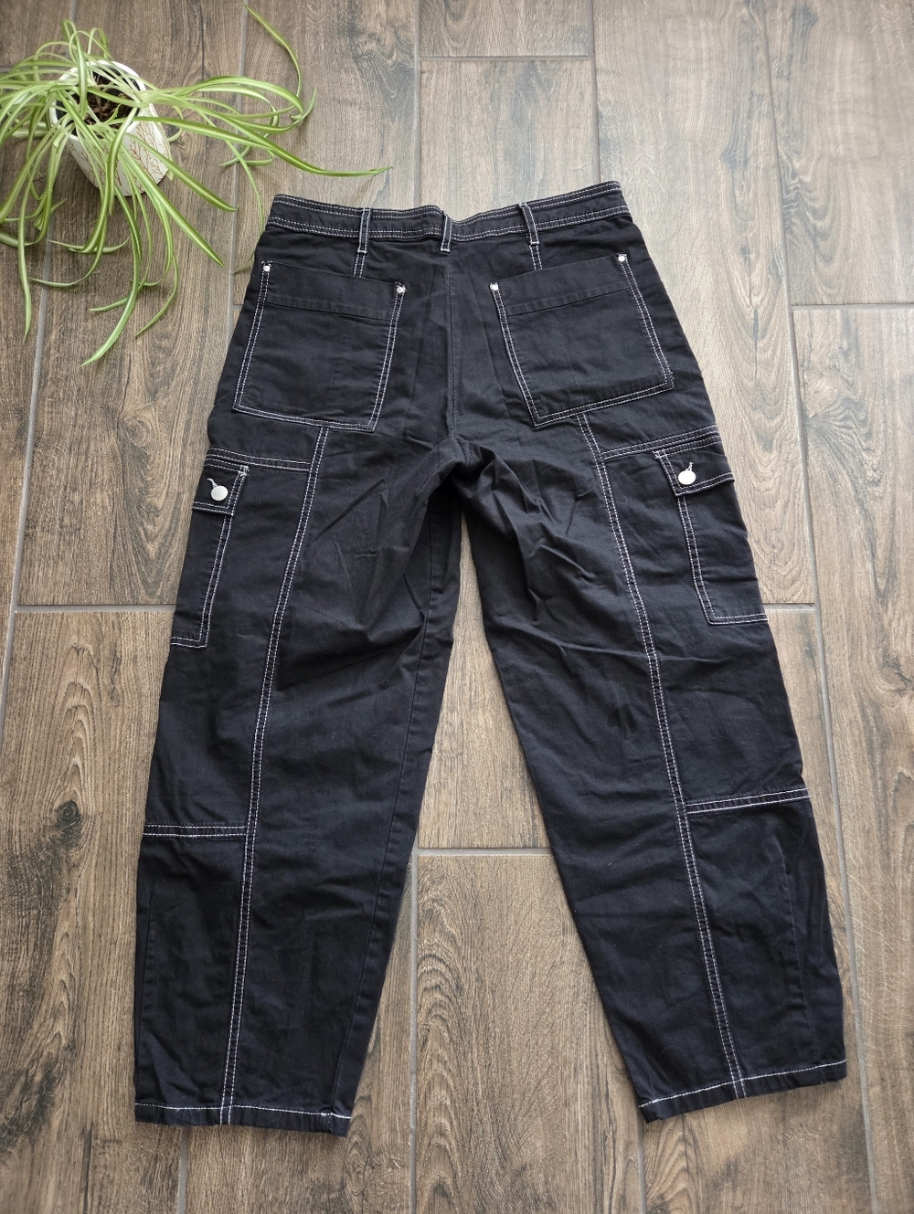 Anthropologie The Carson Utility Barrel Pants in Black Cargo High Rise Sz 6 - Picture 10 of 13